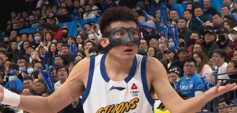 CBA季后赛赛后走向成谜；费耶诺德再遭质疑；气氛紧张；控场能力受关注的简单介绍-爱游戏官网